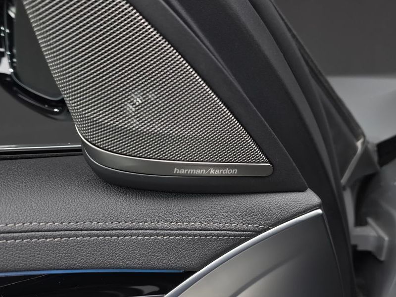 2021 BMW 5 Series 530e M Sport photo 28