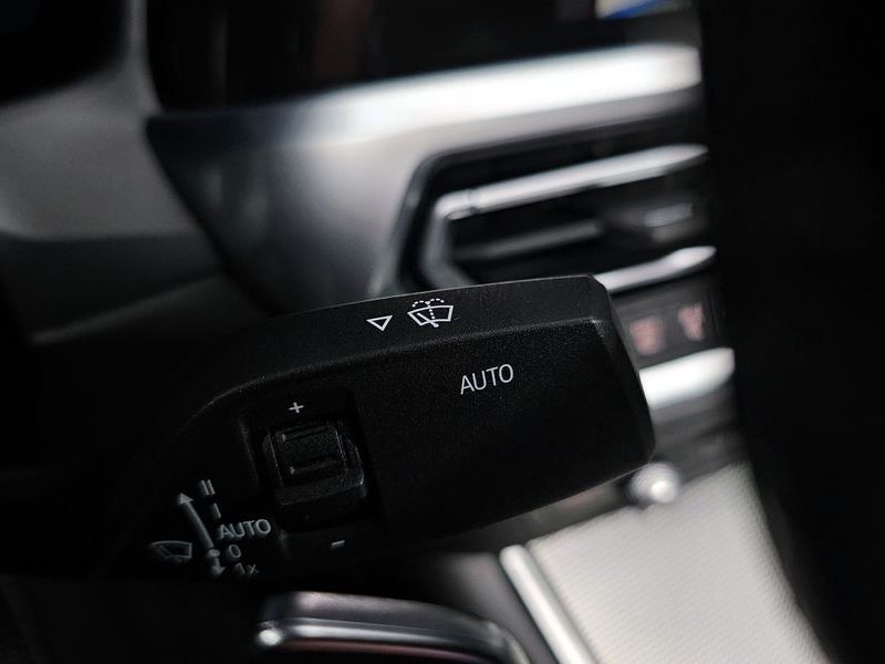 2020 BMW 3 Series 320d M Sport photo 16