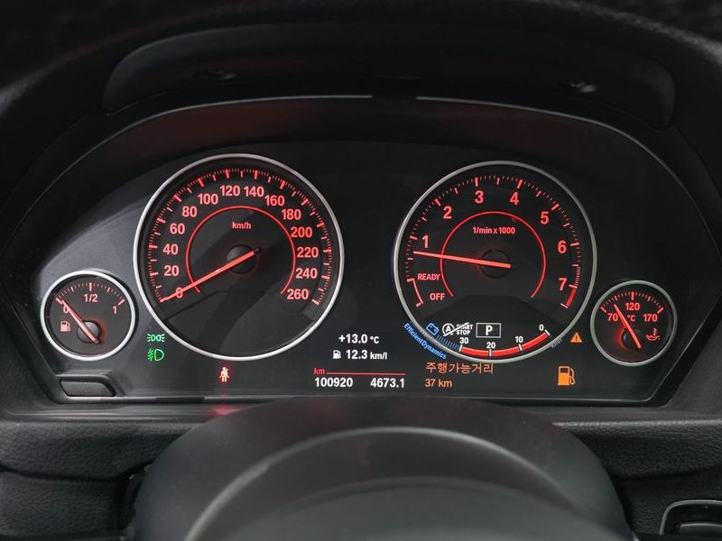 2017 BMW 3 Series 320i M Sport photo 8
