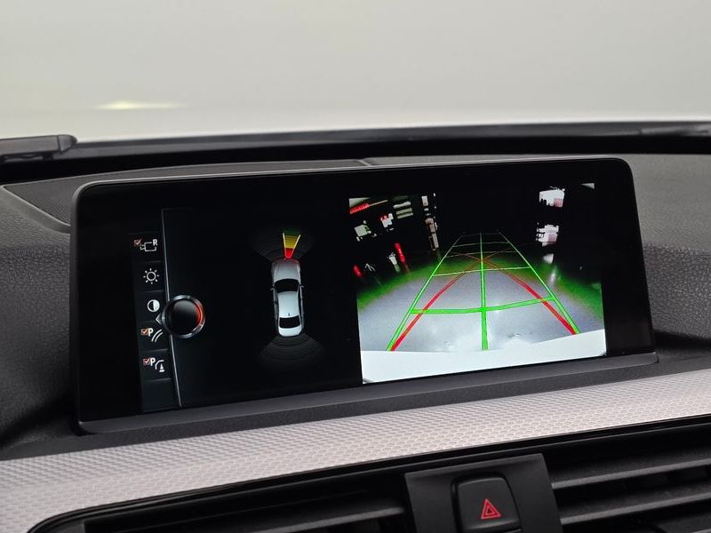 2017 BMW 3 Series 320i M Sport photo 16