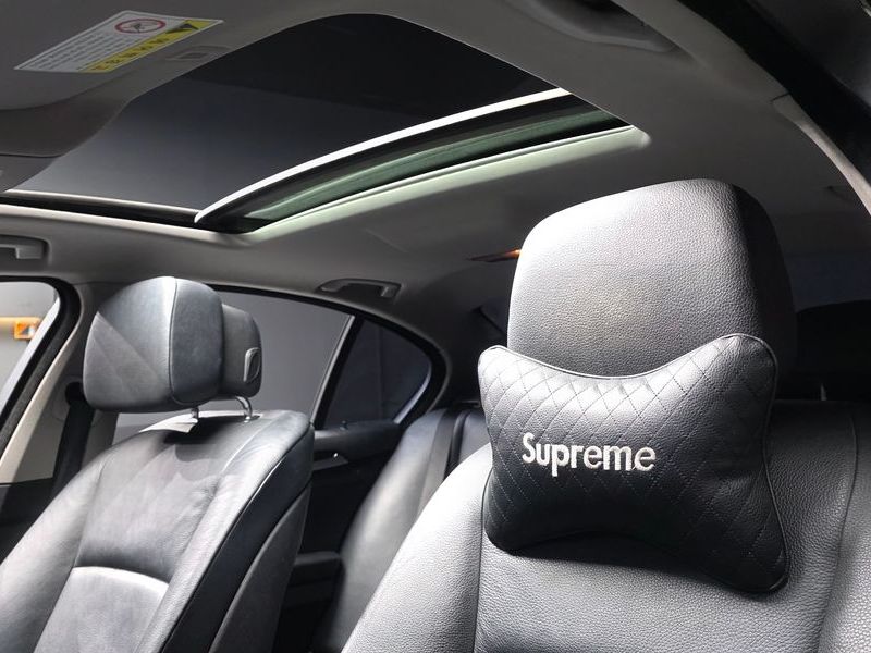 2013 BMW 5 Series 520d photo 19