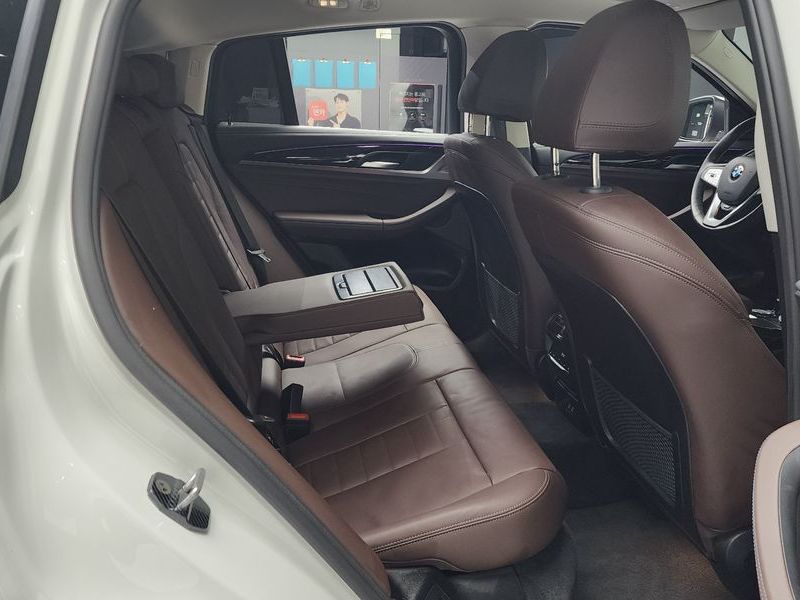 2022 BMW X4 xDrive20i xLine photo 12