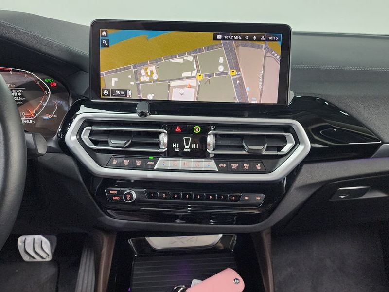 2022 BMW X4 xDrive20i xLine photo 14