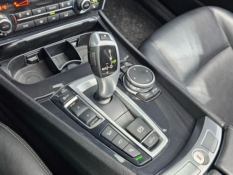 2017 BMW 5 Series GT 30d xDrive photo 9