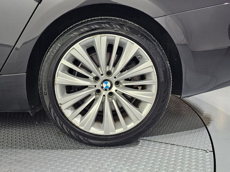 2017 BMW 5 Series GT 30d xDrive photo 21