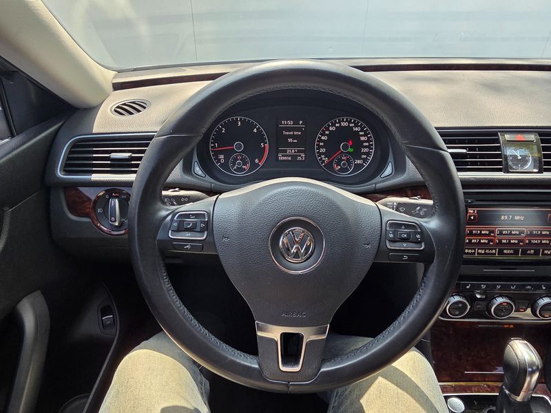2013 Volkswagen Passat 2.0 TDI B7 photo 13