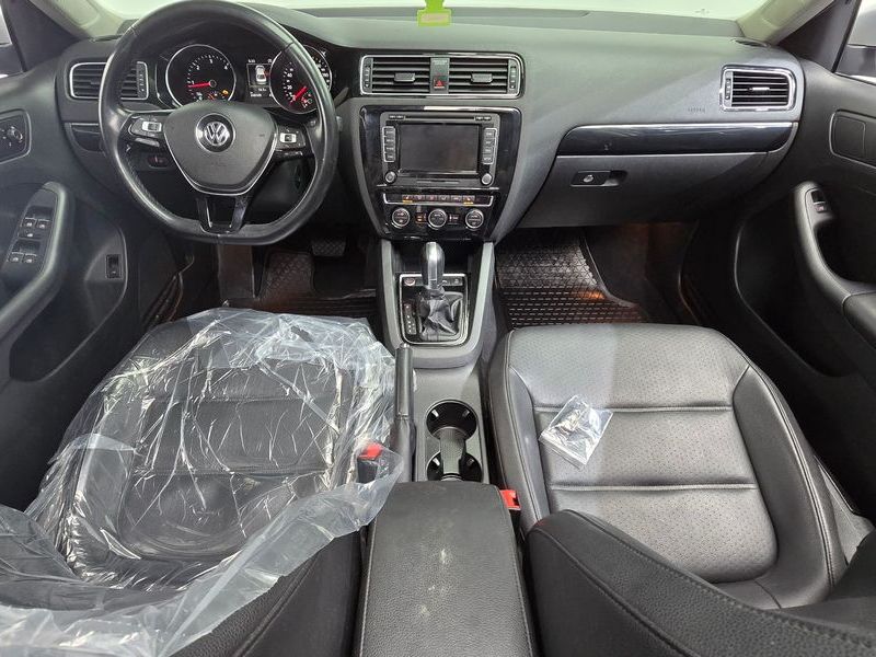 2015 Volkswagen Jetta 2.0 TDI BlueMotion Premium 6th photo 7