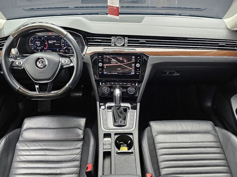 2018 Volkswagen Passat 2.0 TDI Premium photo 7