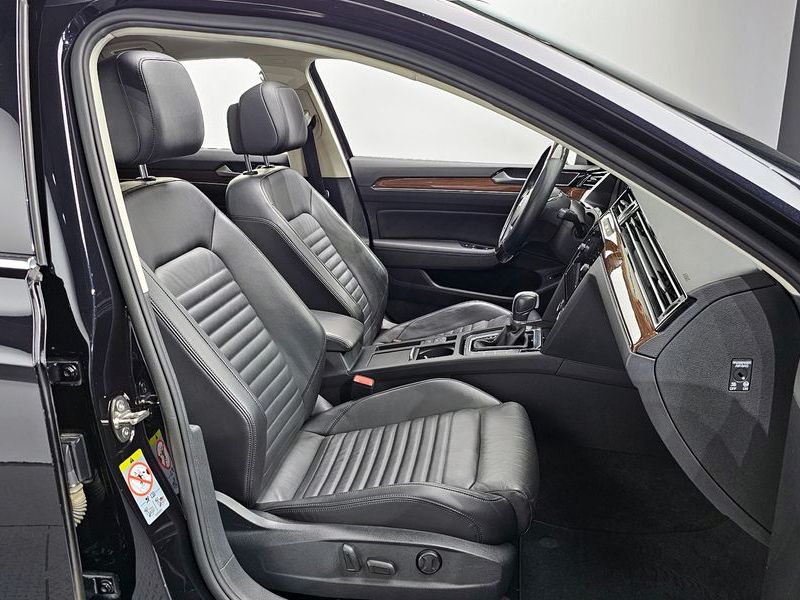 2018 Volkswagen Passat 2.0 TDI Premium photo 10