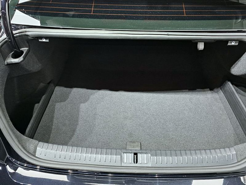 2018 Volkswagen Passat 2.0 TDI Premium photo 20