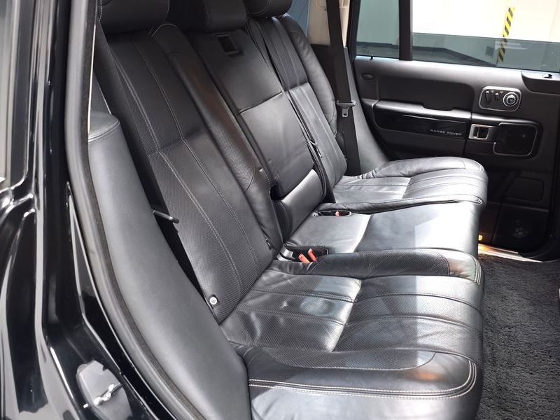 2012 Land Rover Range Rover 4.4 TDV8 Vogue photo 12