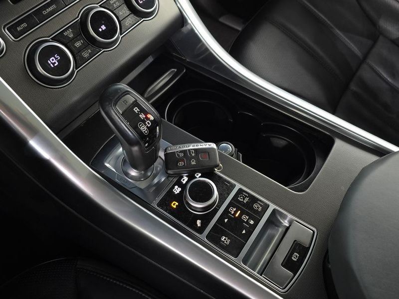 2014 Land Rover Range Rover Sport 3.0 SDV6 HSE Dynamic photo 9