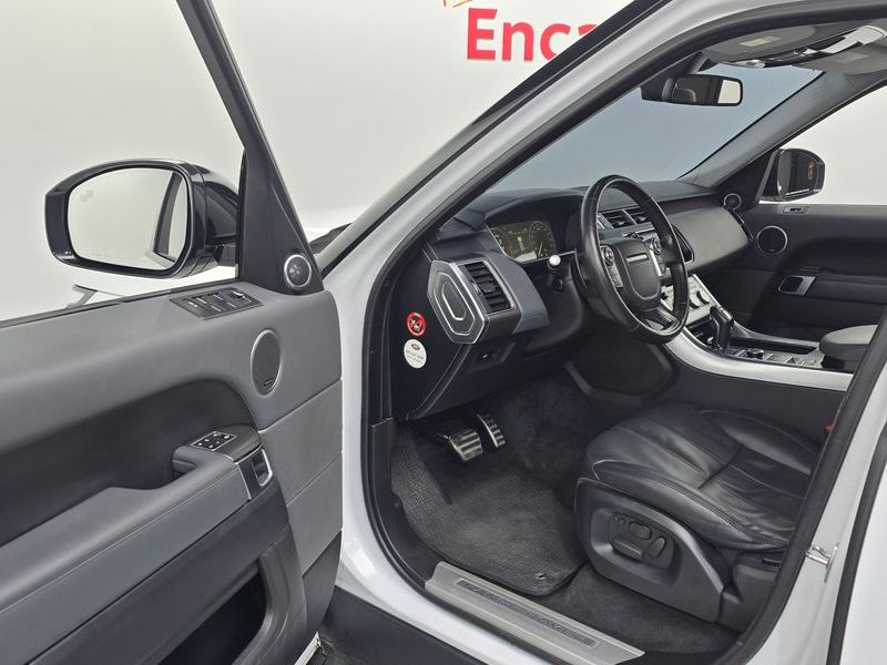 2014 Land Rover Range Rover Sport 3.0 SDV6 HSE Dynamic photo 10