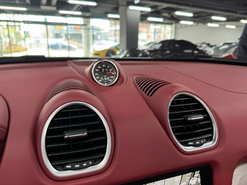 2022 Porsche 718 4.0 25th Edition photo 10