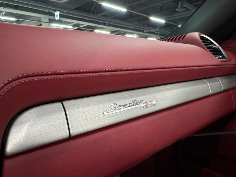 2022 Porsche 718 4.0 25th Edition photo 14
