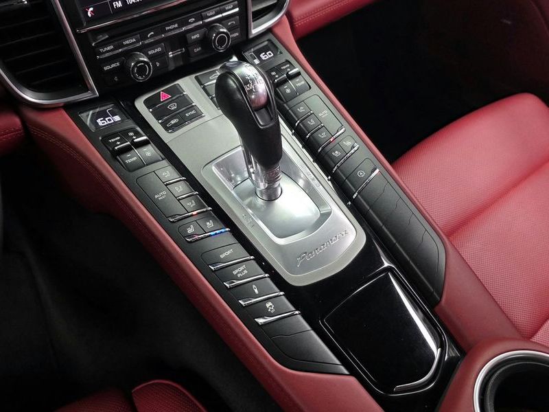 2016 Porsche Panamera 3.6 AWD Edition 970 photo 9