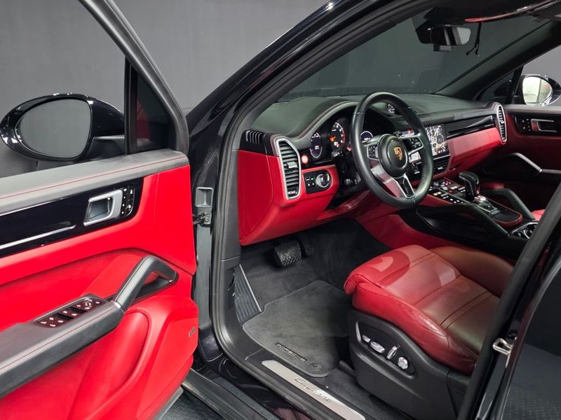 2020 Porsche Cayenne 3.0 photo 10