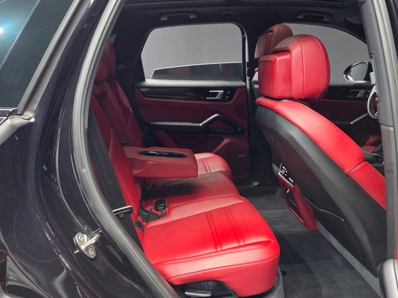 2020 Porsche Cayenne 3.0 photo 12