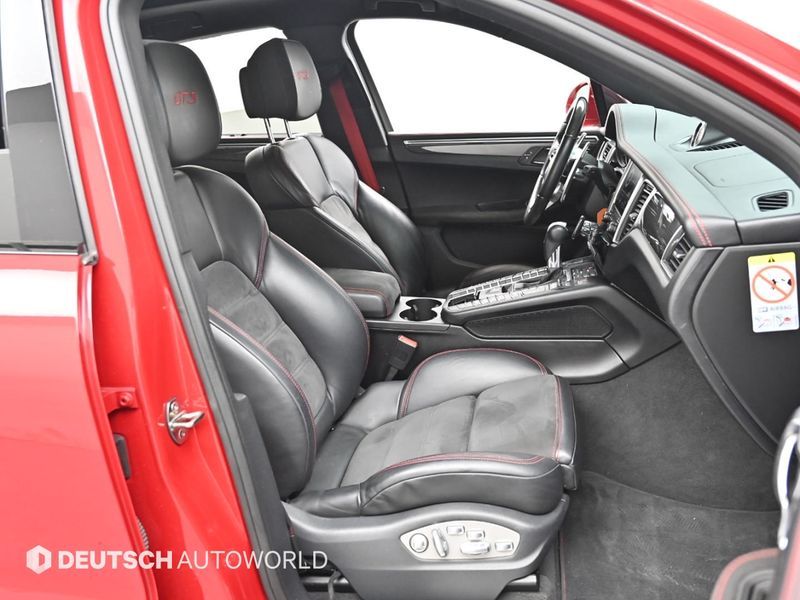 2017 Porsche Macan 3.0 GTS 95B photo 10