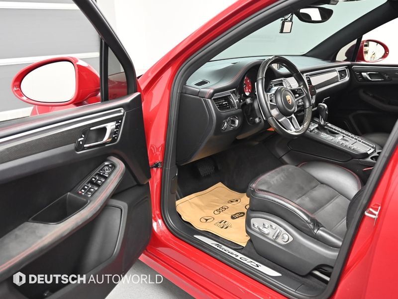 2017 Porsche Macan 3.0 GTS 95B photo 11
