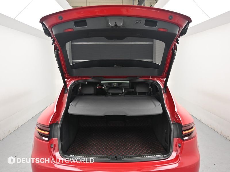 2017 Porsche Macan 3.0 GTS 95B photo 18