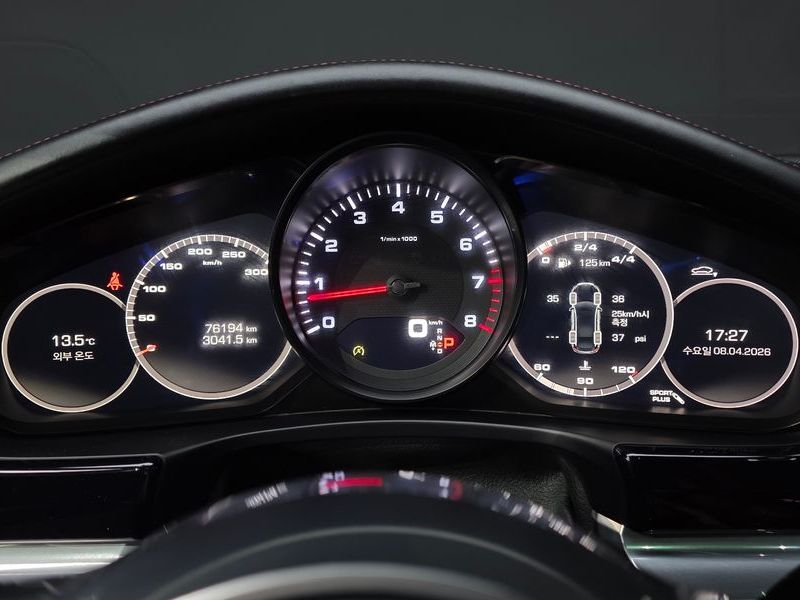 2018 Porsche Panamera 3.0 AWD photo 8