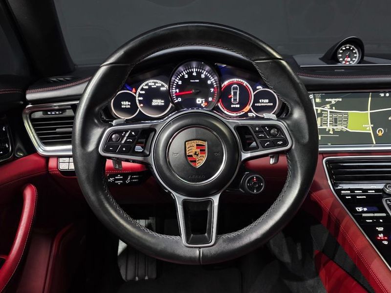 2018 Porsche Panamera 3.0 AWD photo 13