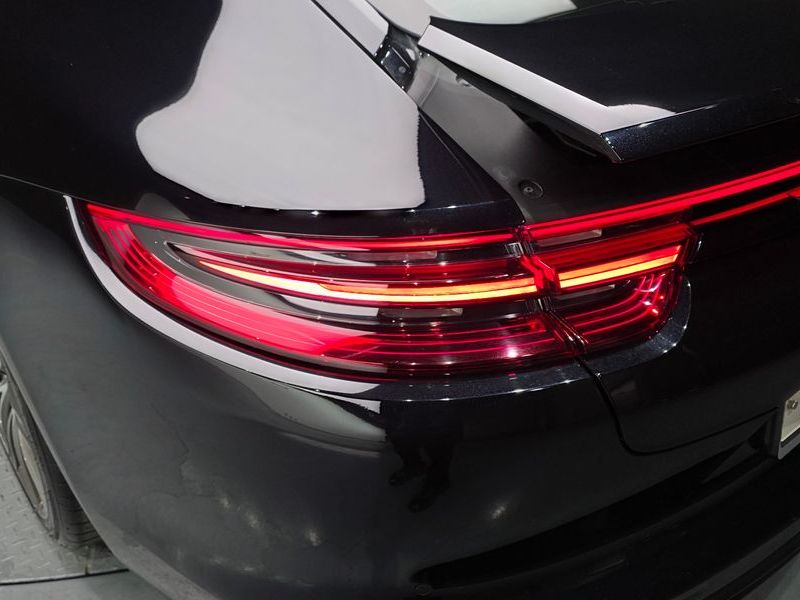 2018 Porsche Panamera 3.0 AWD photo 23