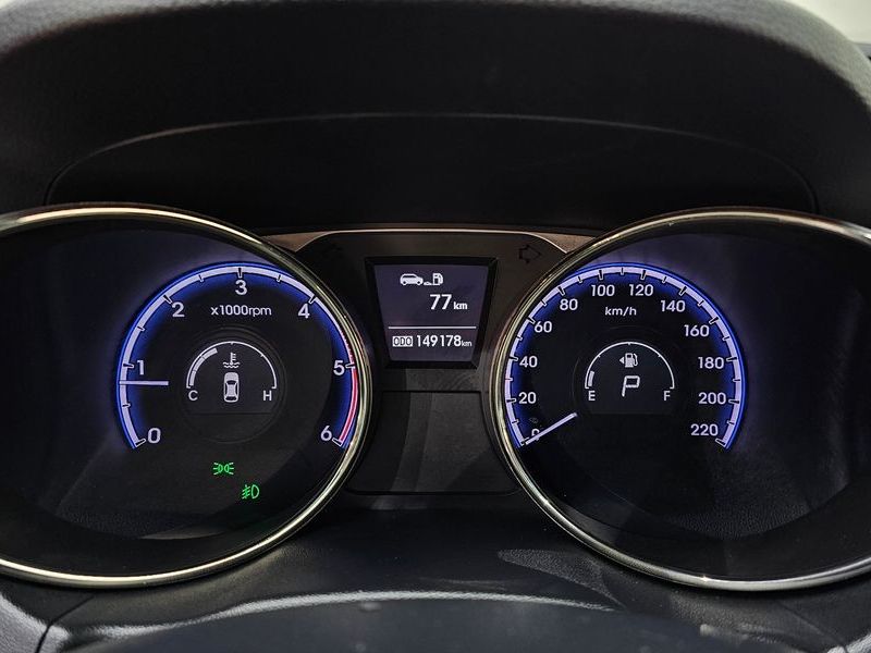 2012 Hyundai Tucson Diesel 4WD LX20 Premier photo 8