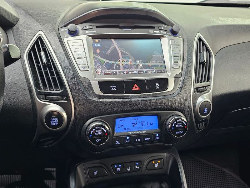 2012 Hyundai Tucson Diesel 4WD LX20 Premier photo 14
