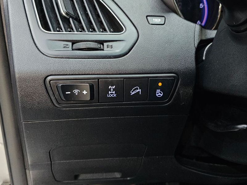 2012 Hyundai Tucson Diesel 4WD LX20 Premier photo 17
