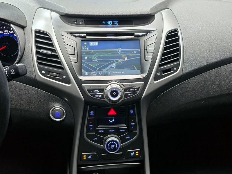2014 Hyundai Avante 1.6 GDi Modern Standard photo 16