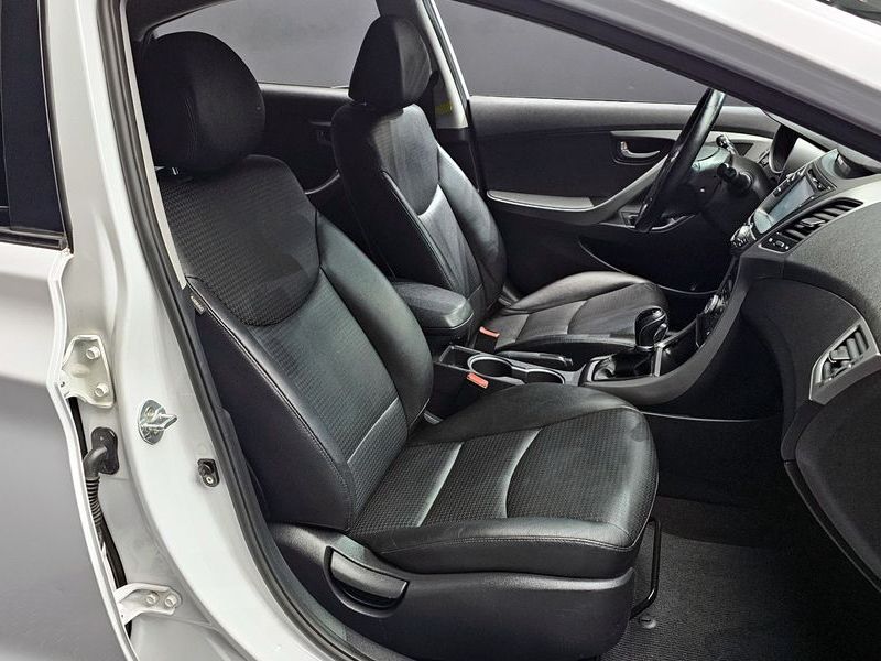 2015 Hyundai Avante 1.6 GDi Modern Standard photo 10