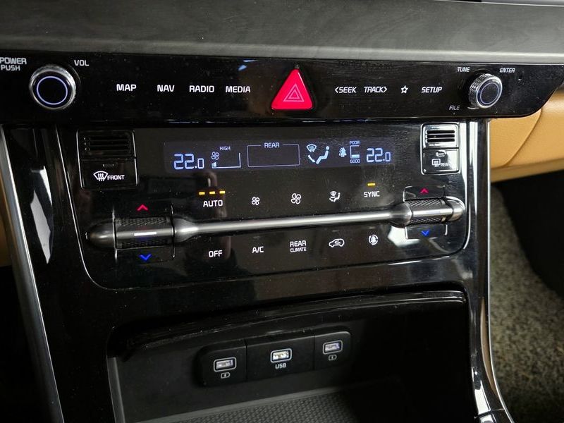 2022 Kia Carnival 9-Seater Noblesse photo 17