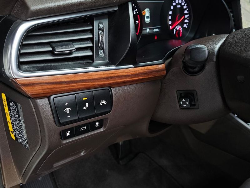 2017 Kia K7 2.4 GDI Limited photo 16