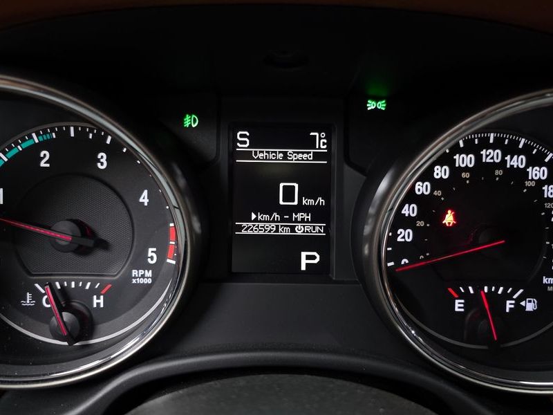 2012 Jeep Grand Cherokee 3.0 Diesel Overland WK2 photo 8