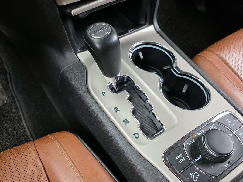 2012 Jeep Grand Cherokee 3.0 Diesel Overland WK2 photo 9