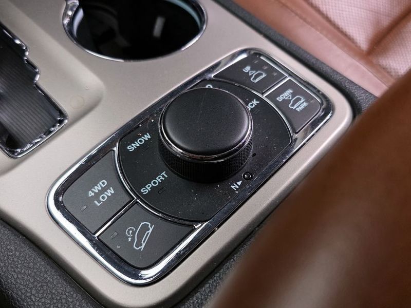2012 Jeep Grand Cherokee 3.0 Diesel Overland WK2 photo 18