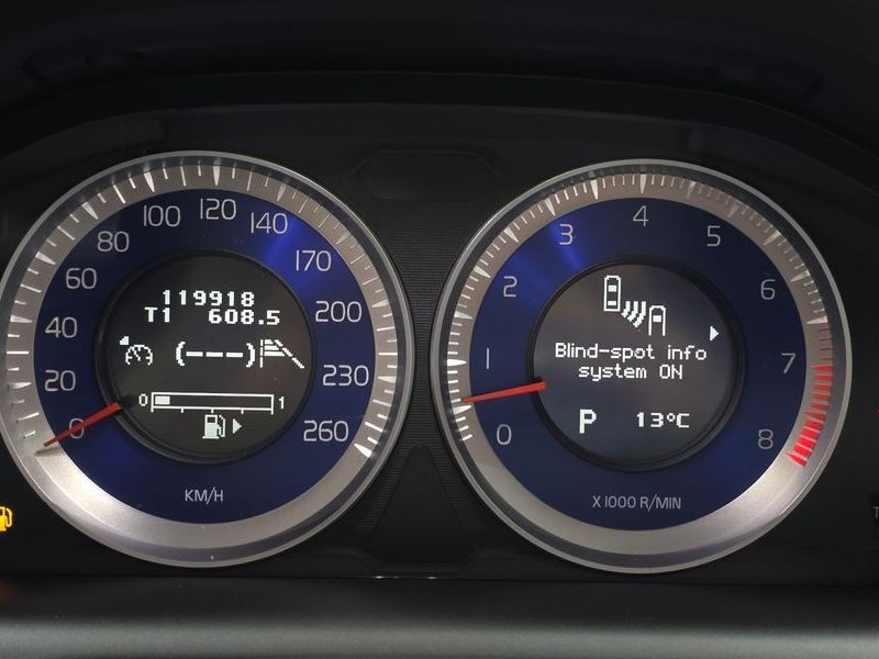 2013 Volvo XC60 T6 R-Design 1st photo 8