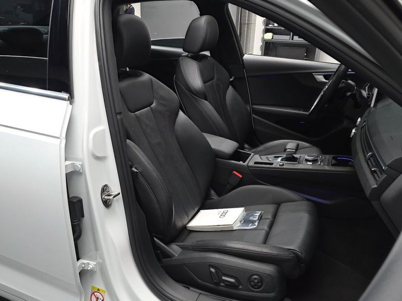 2019 Audi A4 40 TFSI Premium photo 12