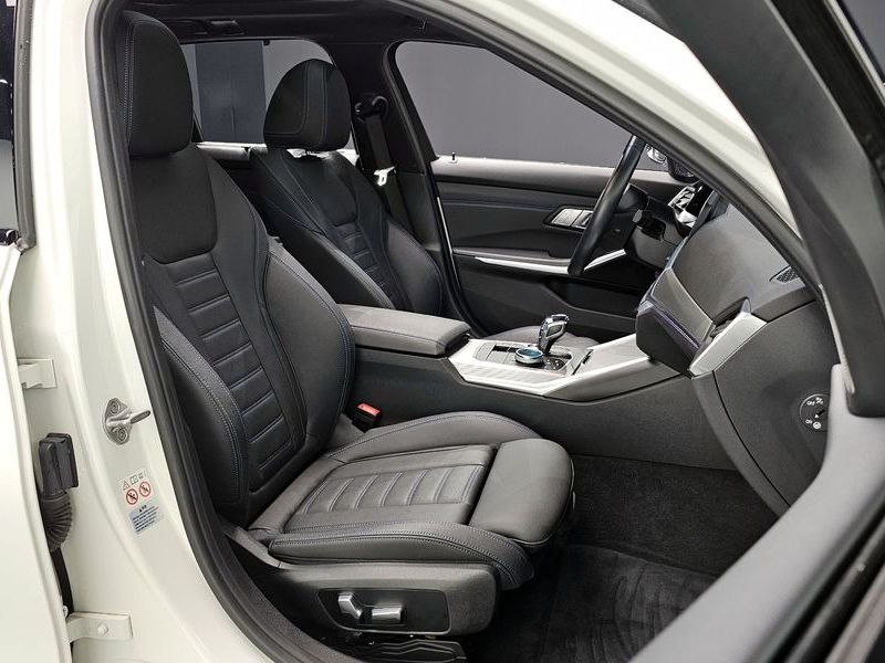 2022 BMW 3 Series 320d Touring M Sport photo 10