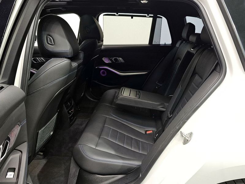 2022 BMW 3 Series 320d Touring M Sport photo 12