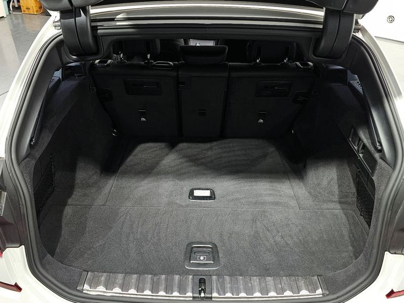2022 BMW 3 Series 320d Touring M Sport photo 20