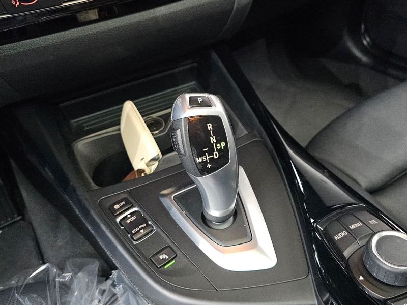 2016 BMW 1시리즈 118d Sport 5Door photo 9