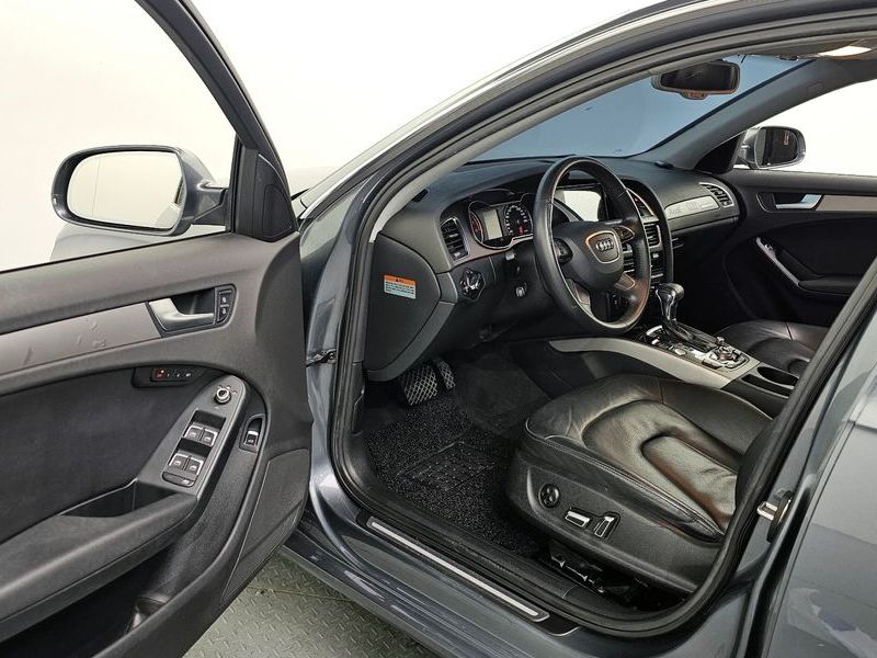 2013 Audi A4 2.0 TFSI Quattro Dynamic B8 photo 10