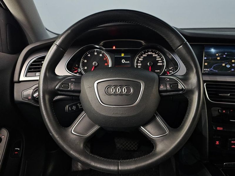 2013 Audi A4 2.0 TFSI Quattro Dynamic B8 photo 13