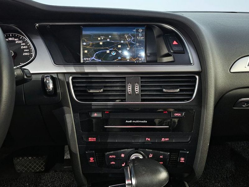 2013 Audi A4 2.0 TFSI Quattro Dynamic B8 photo 15