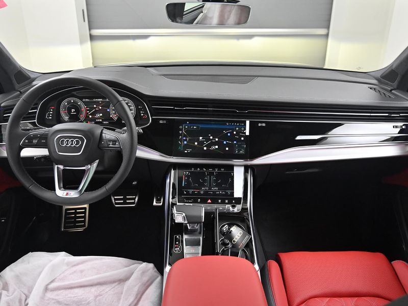 2023 Audi Q7 50 TDI Quattro Exclusive photo 7