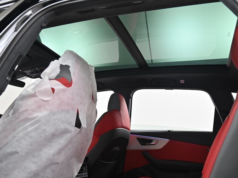 2023 Audi Q7 50 TDI Quattro Exclusive photo 19