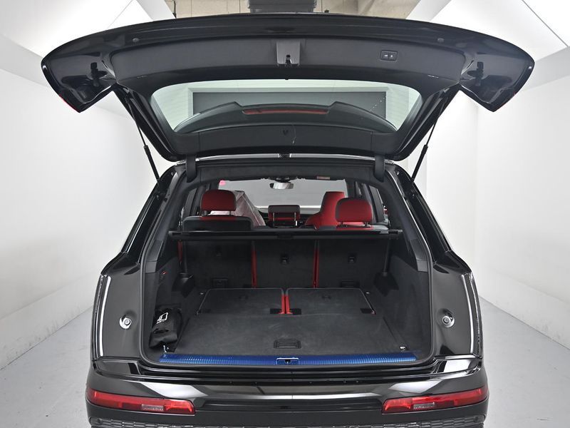 2023 Audi Q7 50 TDI Quattro Exclusive photo 20